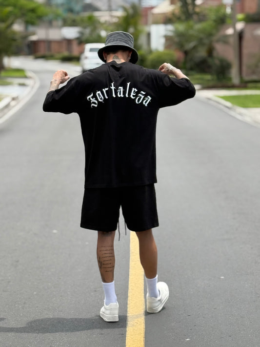 Polo oversize - Fortaleza negro